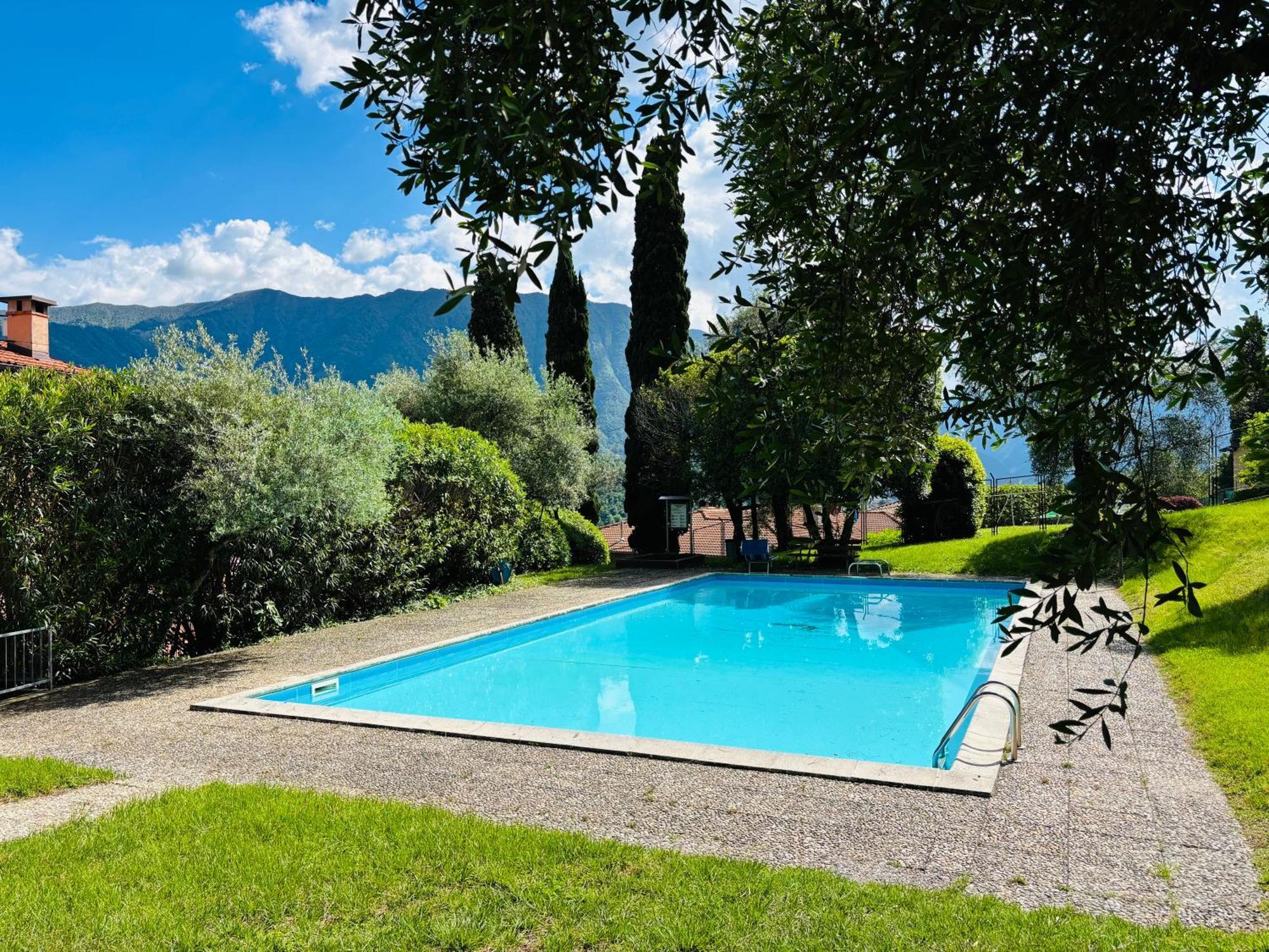 Apartment Bella Vista In Mezzegra With Pool Sleeps 6- By Italian Apartments Exterior foto