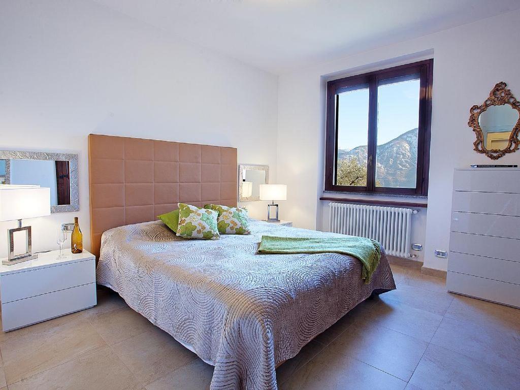 Apartment Bella Vista In Mezzegra With Pool Sleeps 6- By Italian Apartments Exterior foto