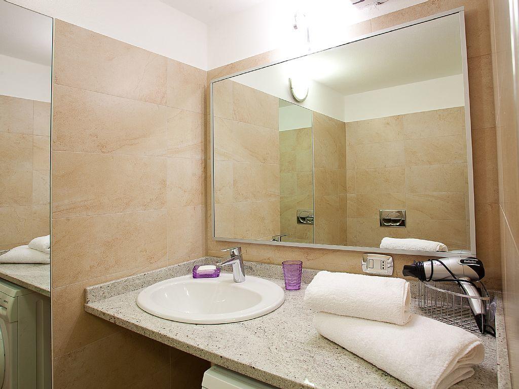 Apartment Bella Vista In Mezzegra With Pool Sleeps 6- By Italian Apartments Exterior foto